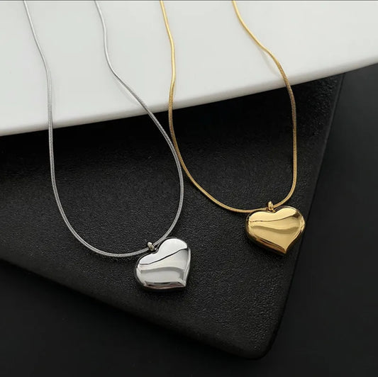 Corazón necklace